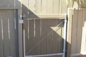 Carpentry Gate Dryrot Repair - Carpentry