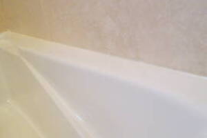 Plumbing Tub Shower Leak Caulking - Plumbing