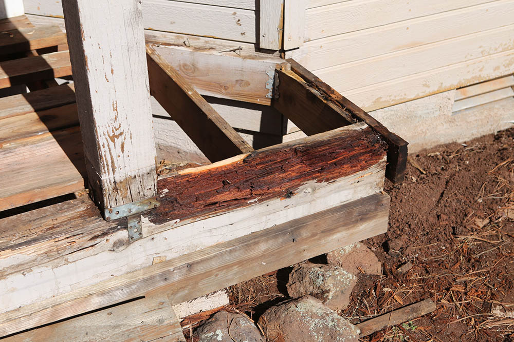 Image of damaged deck. Deck repairs.